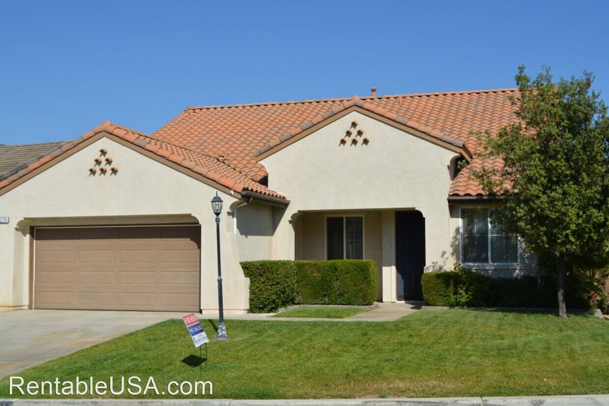 Foto principal - 4 br, 2 bath House - 33794 Wagon Train
