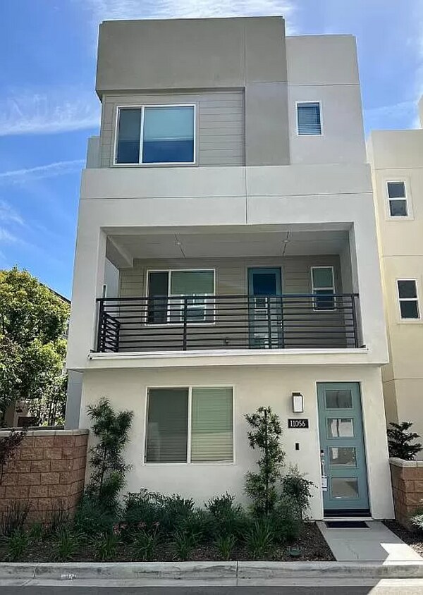 Primary Photo - 3 Bedrooms For Rent - 11056 Glass Dr