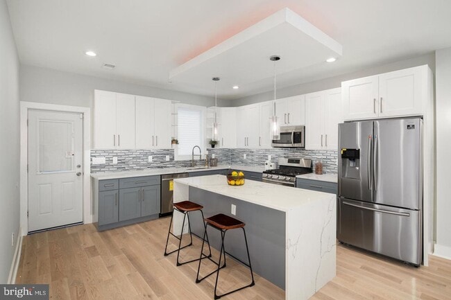 Building Photo - Newly Constructed Fishtown Home