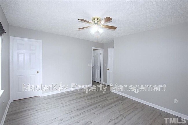 Foto del edificio - 2204 Springhill Ave