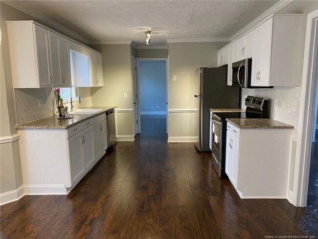 Building Photo - 7397 Beaver Run Dr
