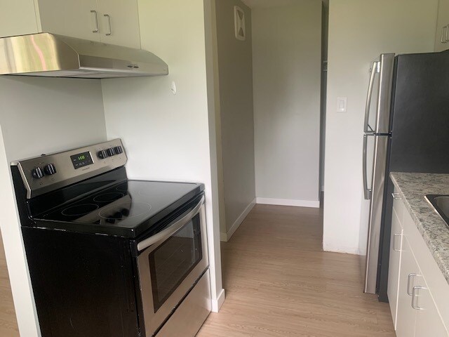 Photo du bâtiment - 9502-9599 99 Ave