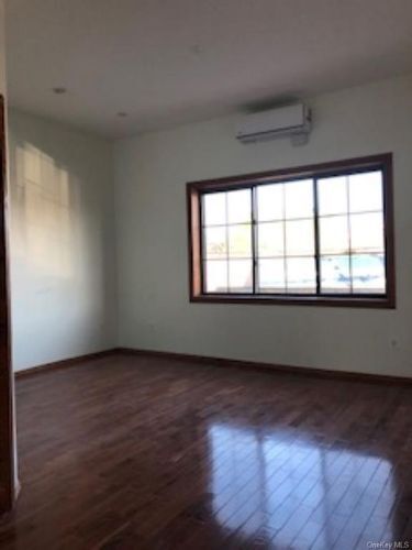 Foto del edificio - 200-29 Linden Blvd