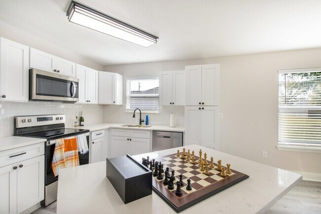 Foto del edificio - 5374 Highview Dr