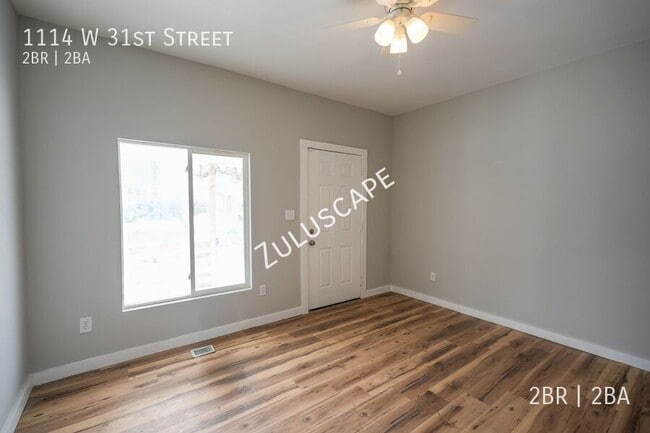 Foto del edificio - 1114 W 31st St