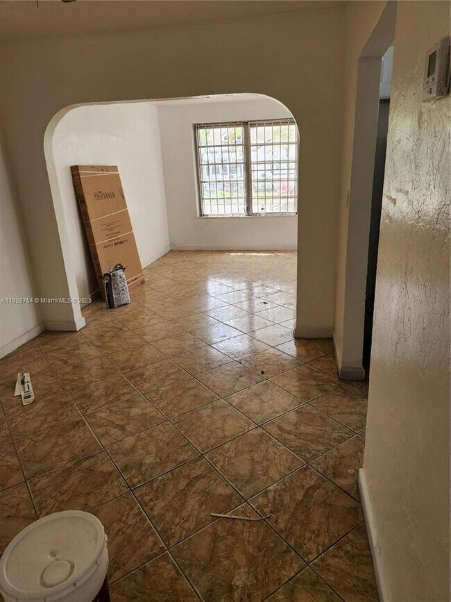 Foto del edificio - 271 NW 54th St