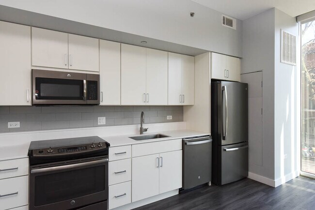 Foto del edificio - 4334 N Hazel St