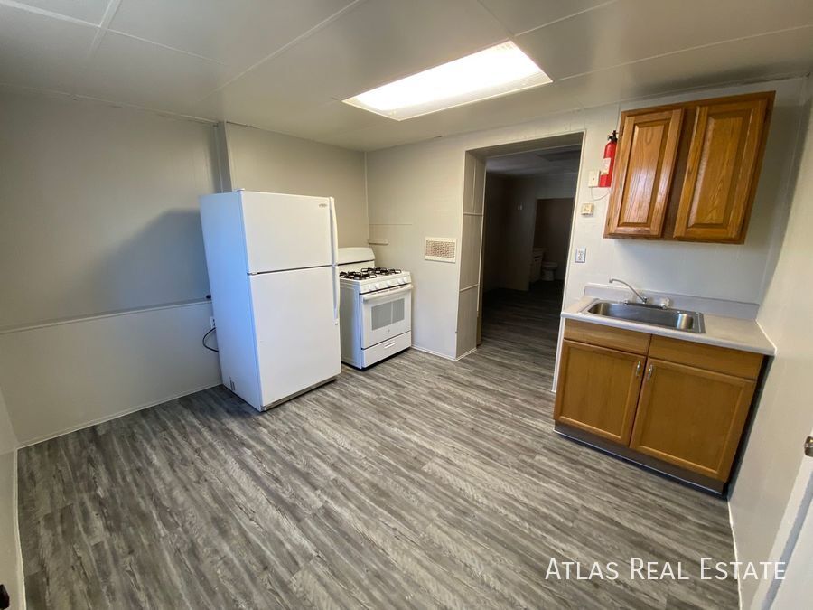 Foto principal - 810 E 9th St