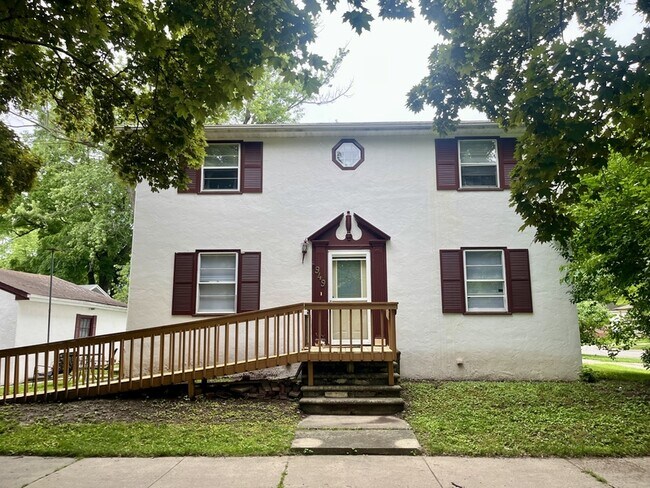 Building Photo - 949 Kellogg St