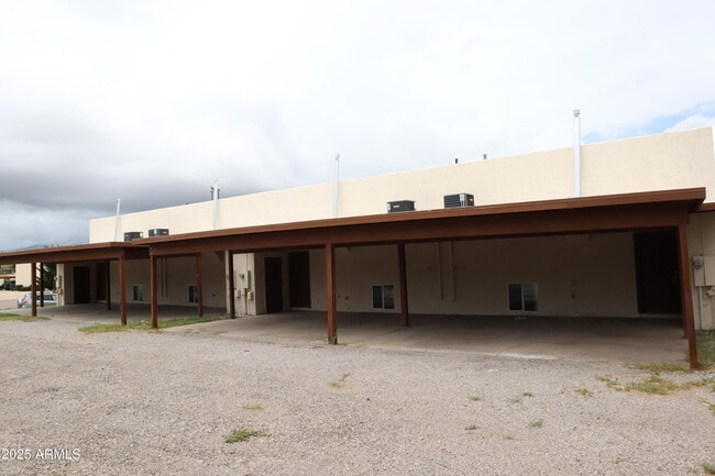 Building Photo - 4241 Plaza Oro Loma