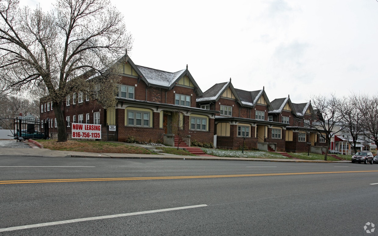 Primary Photo - Troostwood Townhomes