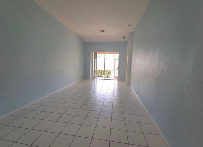 Foto del edificio - 7880 Lake Sawgrass Loop