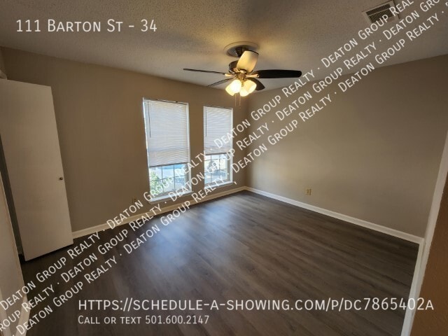 Building Photo - 111 Barton St