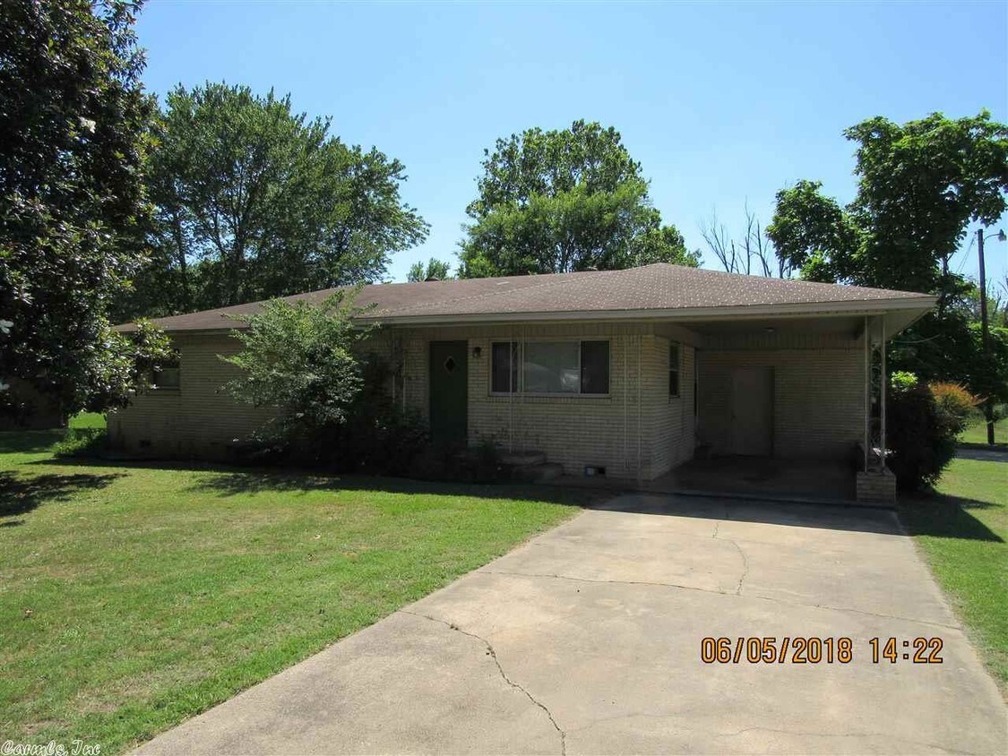 Primary Photo - 36A Dendron St