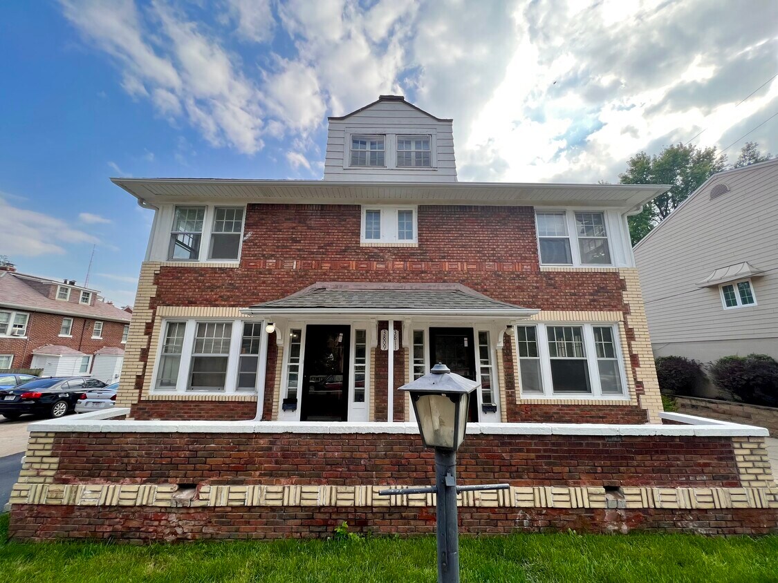 Primary Photo - 3809 Davenport St