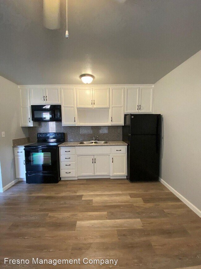 Foto del edificio - 1484 N Cedar Ave