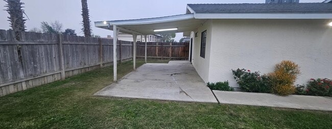 Rear Patio - 5516 Ramona Ct