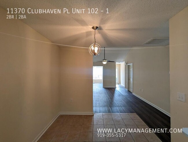 Building Photo - 11370 Clubhaven Pl