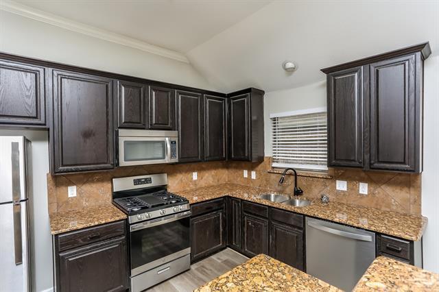 Foto del edificio - 208 Starlight Dr