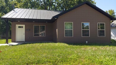 Building Photo - 715 S Muldrow St