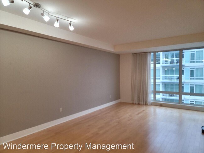 Building Photo - 1 br, 0.5 bath House - 320 Washington Aven...