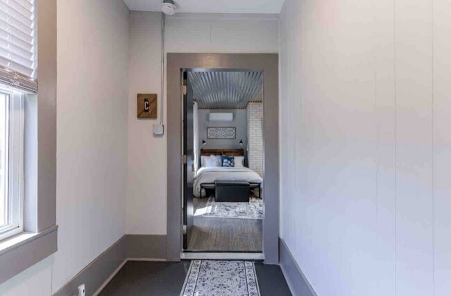 Foto del edificio - 404 N Washington St