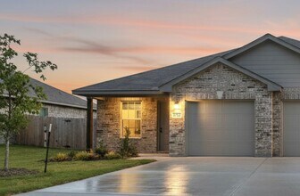 Building Photo - 711 B Kimble Dr