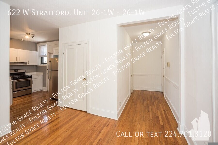 Primary Photo - Lakeview 1Bed/1Bath for Rent