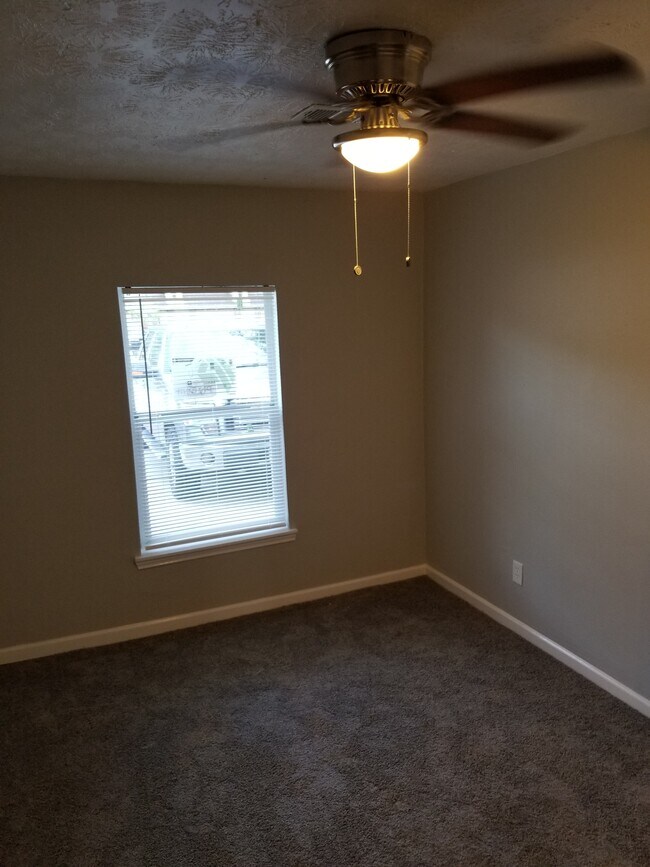 Foto del edificio - 8615 Damascus Dr