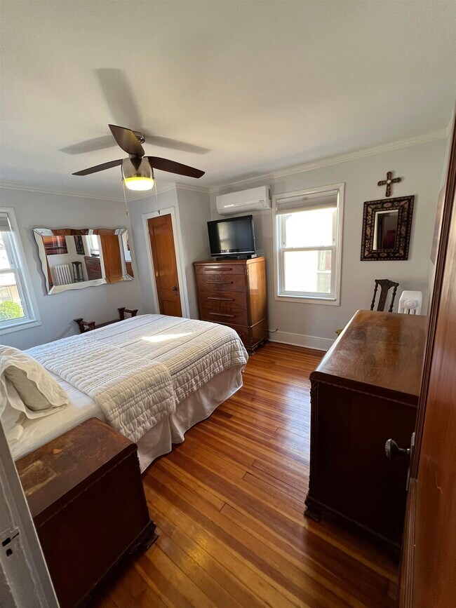 Building Photo - 311 73rd St