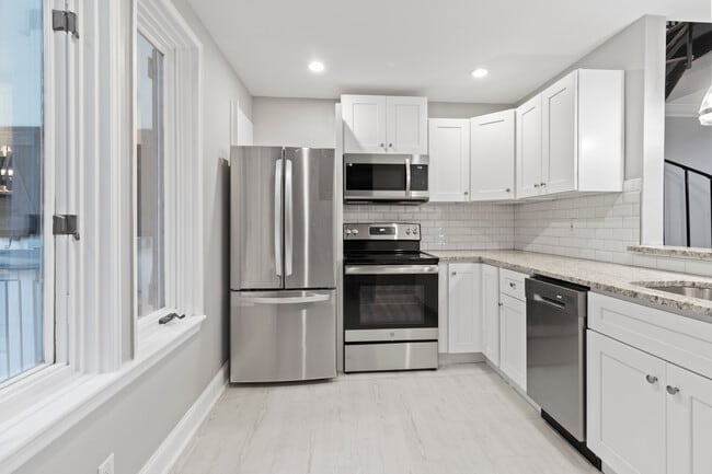 Photo - 627 N 18th St Apartment