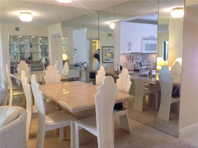 Foto del edificio - 2265 SW 15th St