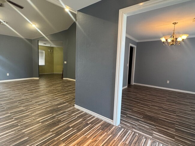 Building Photo - 169 Northwest Copperfield Drive
