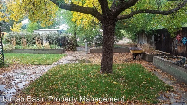 Building Photo - 2 br, 1.5 bath House - 475 Roosevelt Circle