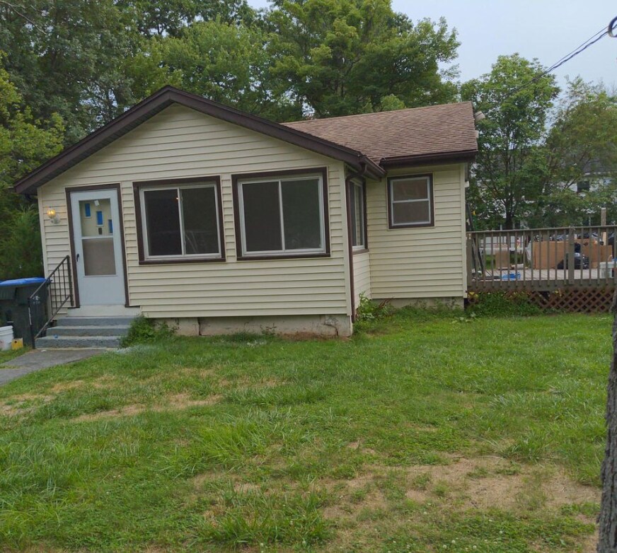 Primary Photo - 111 Lake Region Blvd