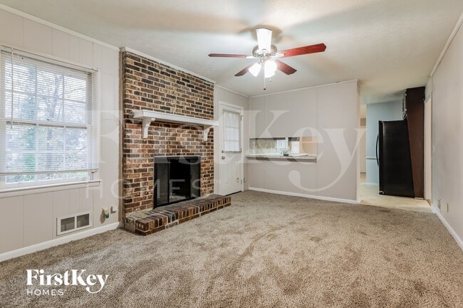 Building Photo - 1314 White Oak Ct SE