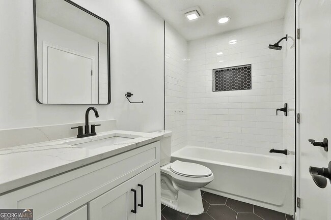 Building Photo - 202 Panstone Dr