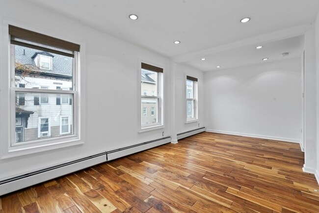 Building Photo - 218 K St