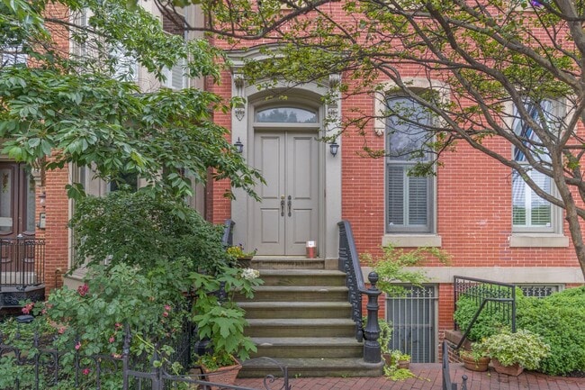 Building Photo - Available Now! Two Bed/Two Bath in the Mos...