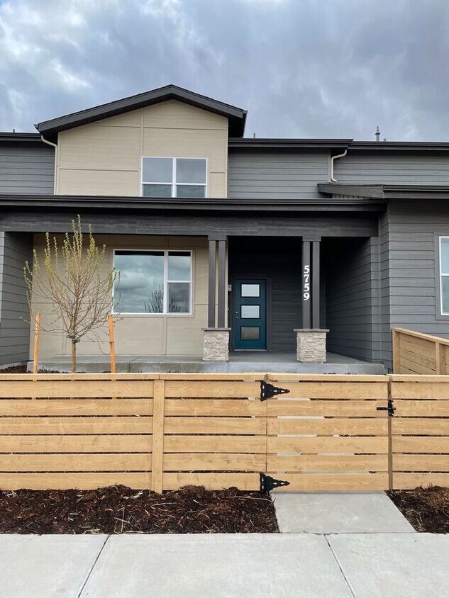 Foto principal - 5759 Champlain Dr