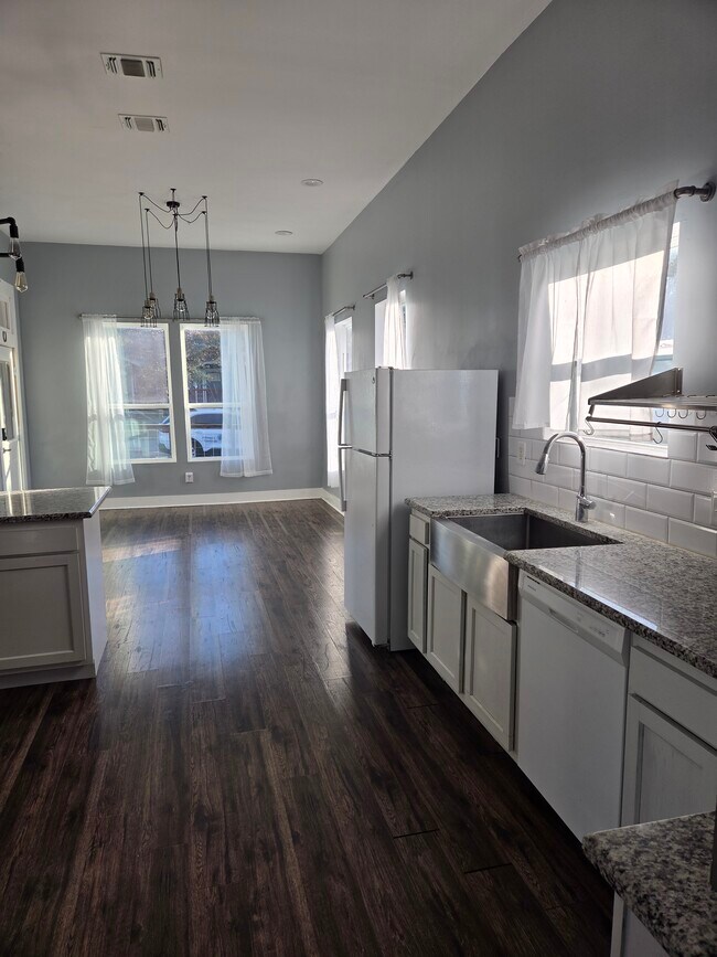 Foto del edificio - 1003 W Elsmere Pl