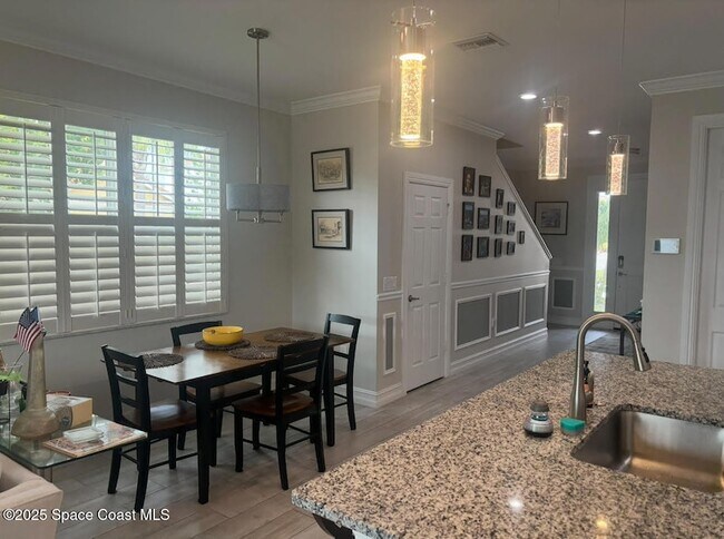 Foto del edificio - 1805 Noel Pl