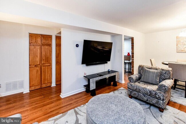 Foto del edificio - 8317 Canning Terrace