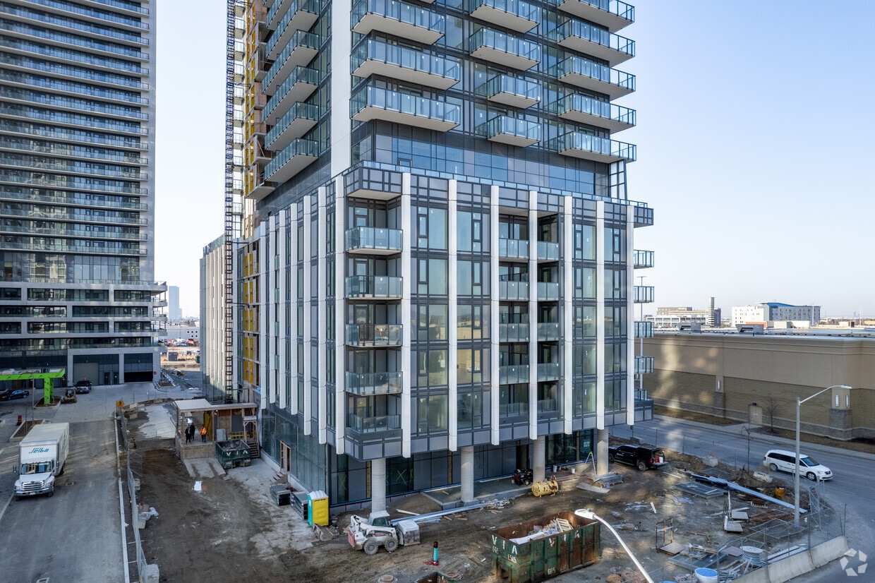 Building Photo - Charisma Condo Tower 5