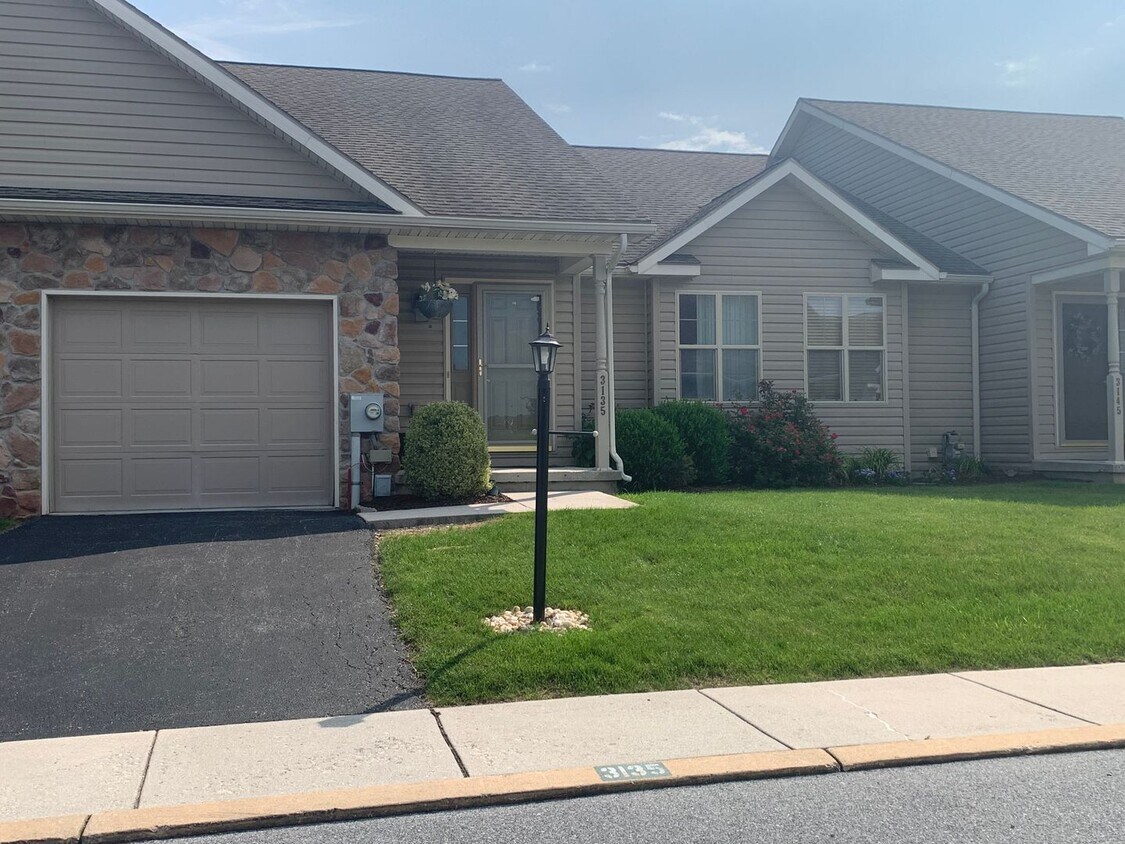 Primary Photo - 1 Floor Living! Wheatland Condo 2 Bed 2 Ba...