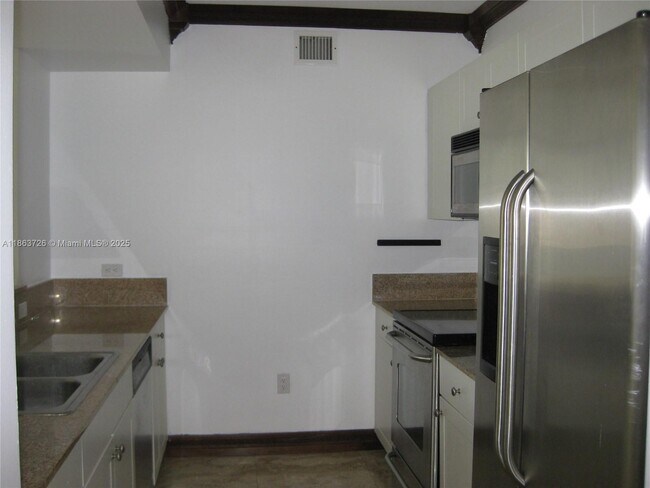 Foto del edificio - 117 NW 42nd Ave