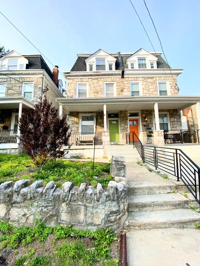 Building Photo - 5413 Tacoma St