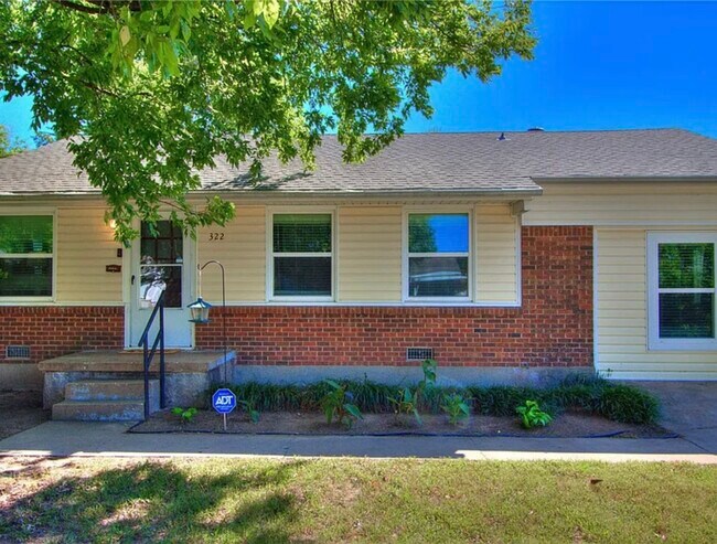Building Photo - 322 E Key Blvd