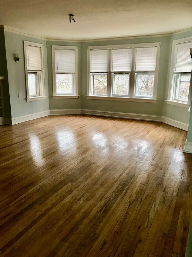 Foto principal - 6117 N Richmond St