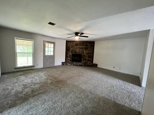 Building Photo - 4816 N Britton Dr